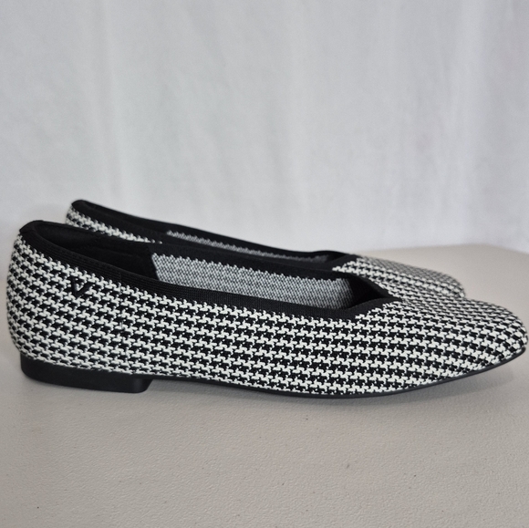 Vivaia Shoes - Vivaia Square-Toe V-Cut Black/White Houndstooth Margo Flats - Size 10.5 (42 EU)